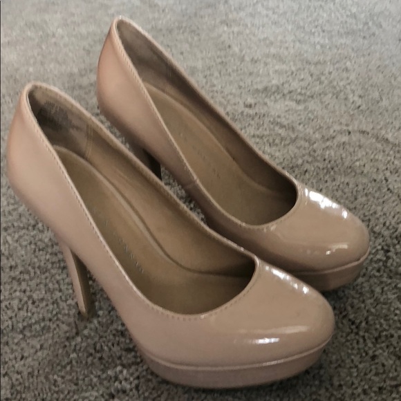 LC Lauren Conrad Shoes - Nude heels! LC Lauren Conrad Shoes - Nude heels!